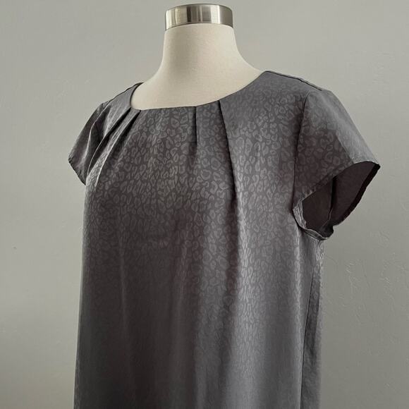 NEW Silence + Noise Animal Print Mini Shift Dress Pockets Metallic Gray Large - Picture 5 of 11